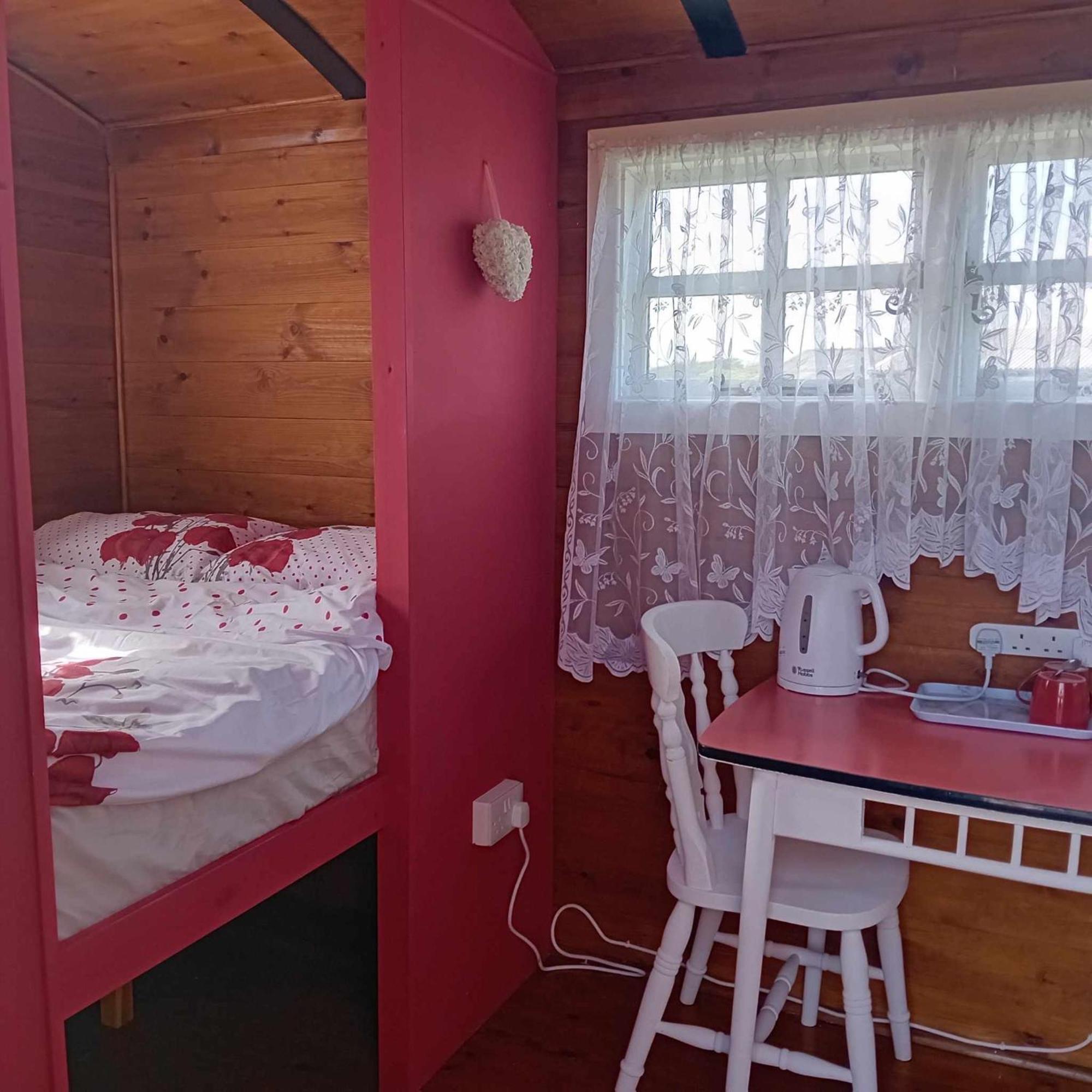 Coast Path Camping Saint Ishmaels  المظهر الخارجي الصورة