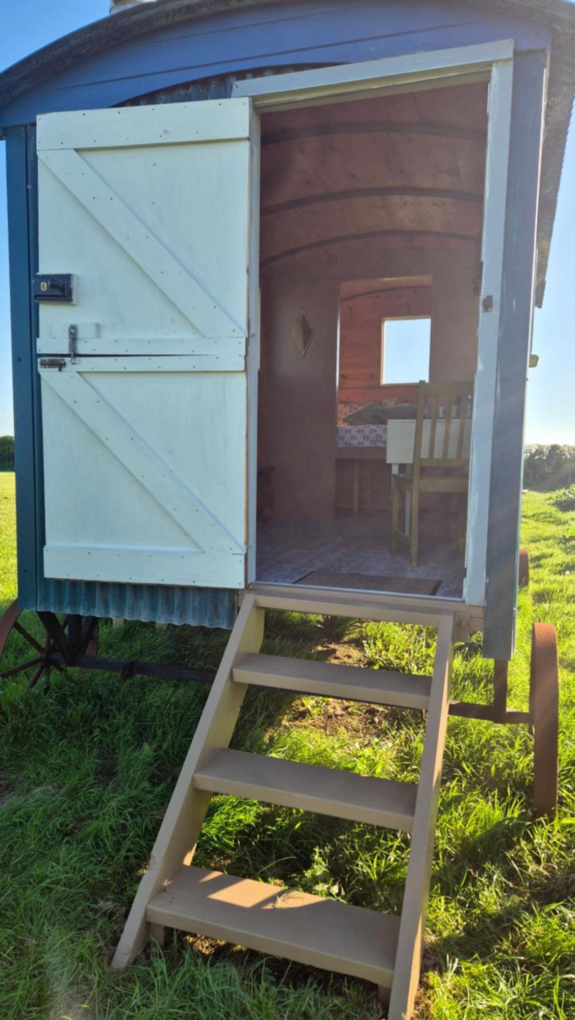 Coast Path Camping Saint Ishmaels  المظهر الخارجي الصورة